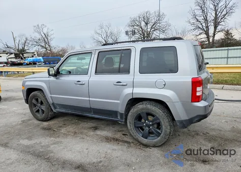 2015 Jeep Patriot Sport из США, поврежденный, VIN 1C4NJPBA3FD371382
